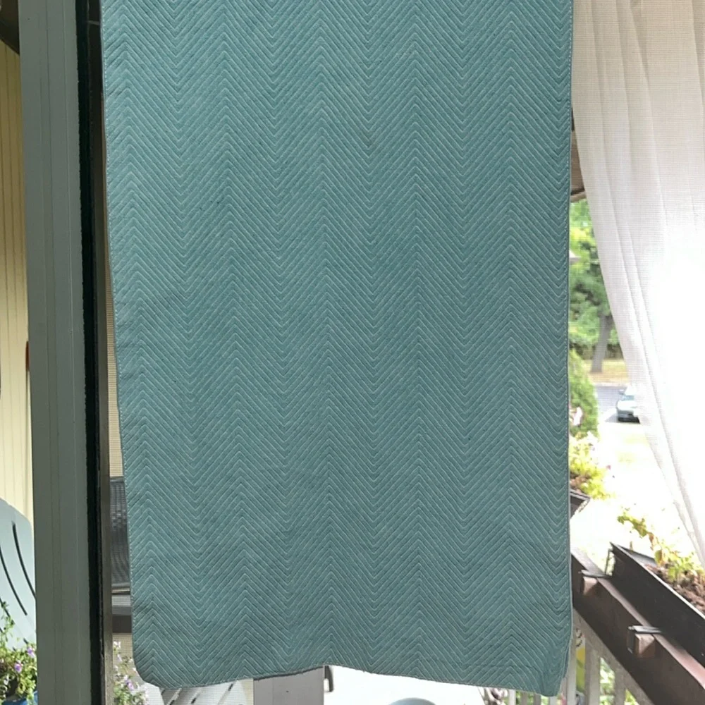 ⭐️🌴 Blue 68” Table Runner